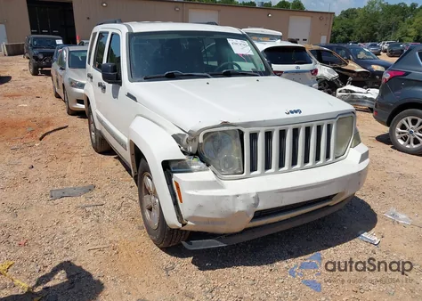 2010 Jeep Liberty Sport z USA, uszkodzony, nr VIN 1J4PP2GK5AW181425